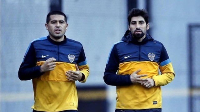 Cangele Boca Juniors takımı ile Antremanda