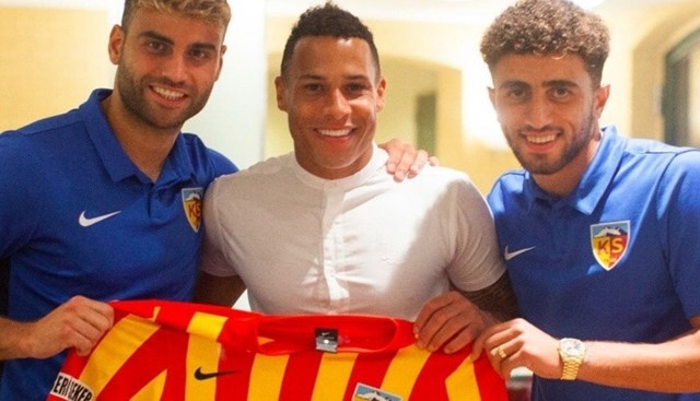 Kayserispor Tjaronn Chery ile Anlaşmaya vardı.