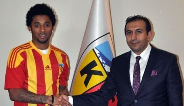 Kayserispor Ryan Mendes ile 3,5 Yıllık Anlaşmaya Vardı.