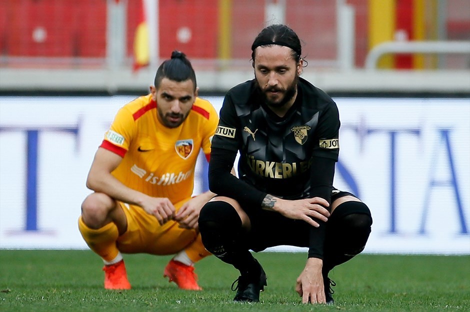 Kayserispor ve Göztepe'de Sakat ve Cezalı Futbolcular.