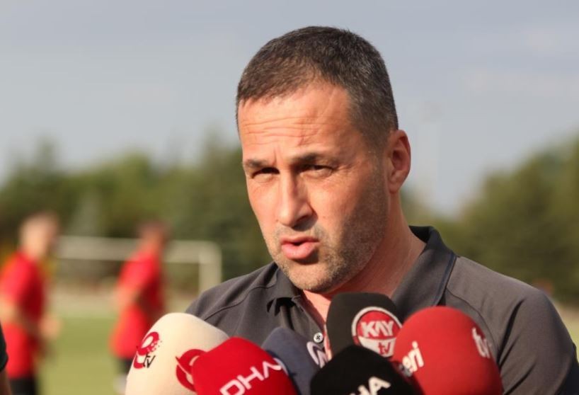 Yalçın Koşuvak'tan Yabancı Futbolcu Açıklaması.