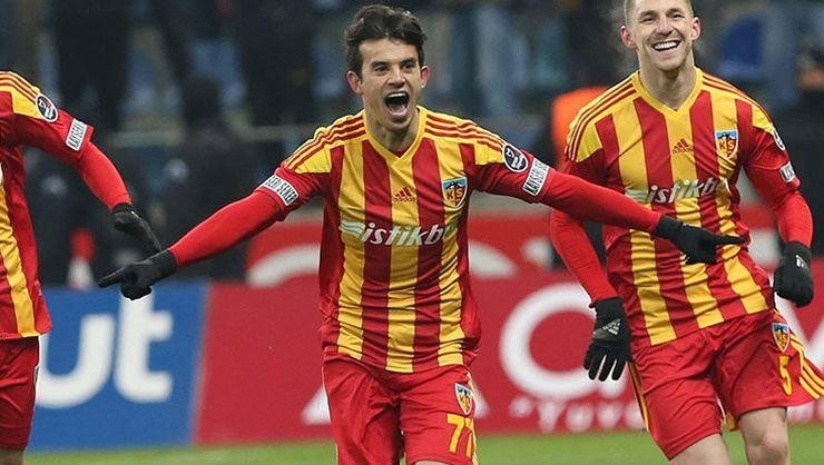 Kayserispor Güray Vural ile Anlaştı.