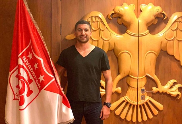 Muammer Yıldırım Sivasspor ile Anlaştı.