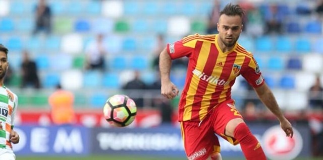 Kayserispor, Erkan Kaş ile Yollarını ayırdı.