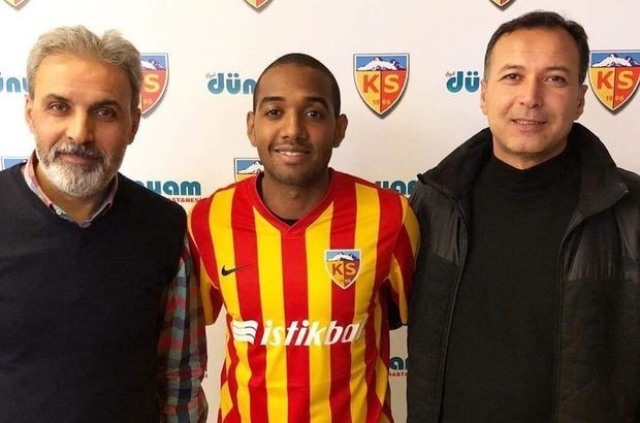 Kayserispor Wıllıam Douglas De Amorim anlaştı.