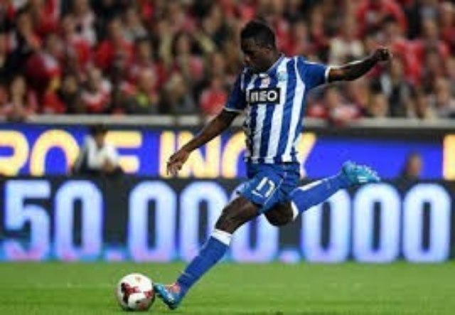 Kayserispor, Silvestre Varela ile Anlaştı.