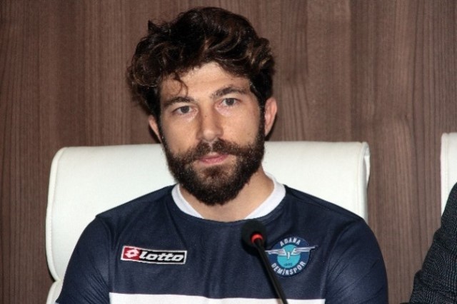 İbrahim Dağaşan Adana Demirspor ile Anlaştı.