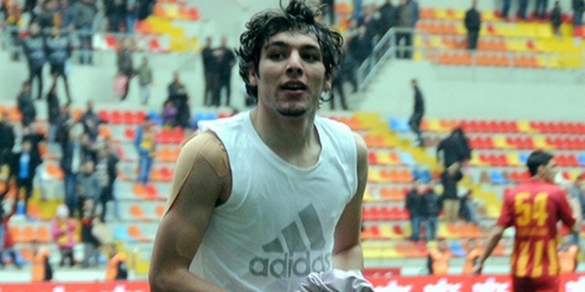 Salih Dursun Omzundan Sakatlandı