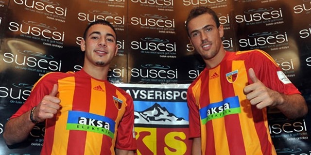 Emir Kujoviç ve Nordin Amrabat Resmi İmzayı Attılar