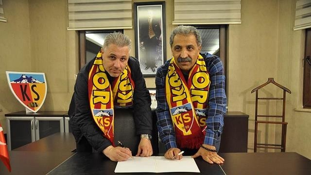 Kayserispor Sumudica ile sözleşme imzaladı.