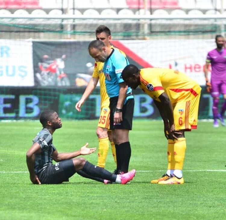 2015-2016 Süper Lig: Akhisarspor 1-1 Kayserispor Maçının Özet Görüntüleri