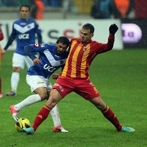 Futbol Terimleri Sözlüğü #15 Engellenen Şut Nedir?