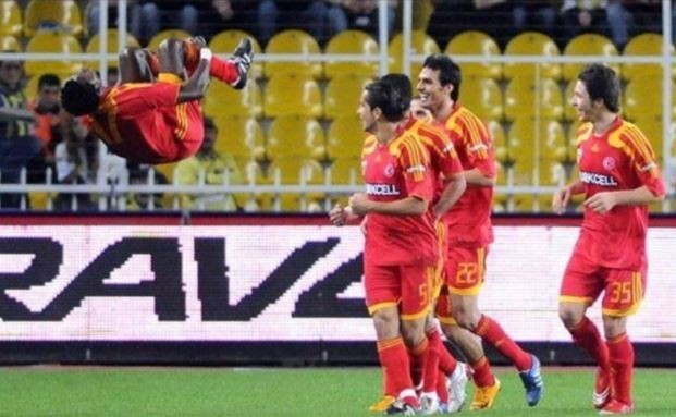 Kayserispor ile Fenerbahçe 50.Süper Lig Maçına Çıkacaklar.