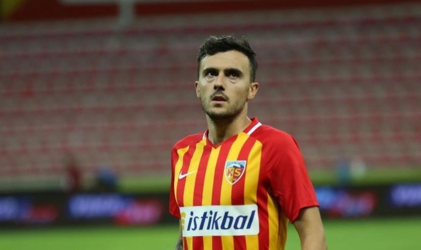 Kayserispor'lu Campanharo Hastaneye Kaldırıldı.
