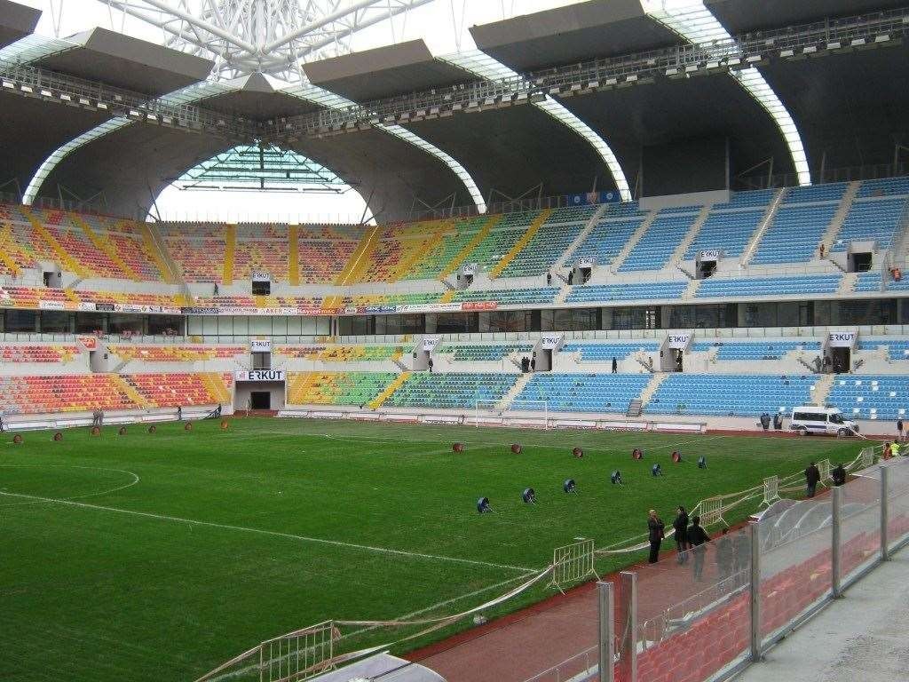 Kadir Has Stadı Maça Hazır