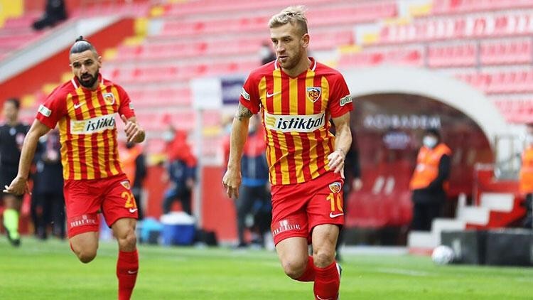 Kayserispor'lu Pedro Henrique Sivasspor'la Anlaştı.