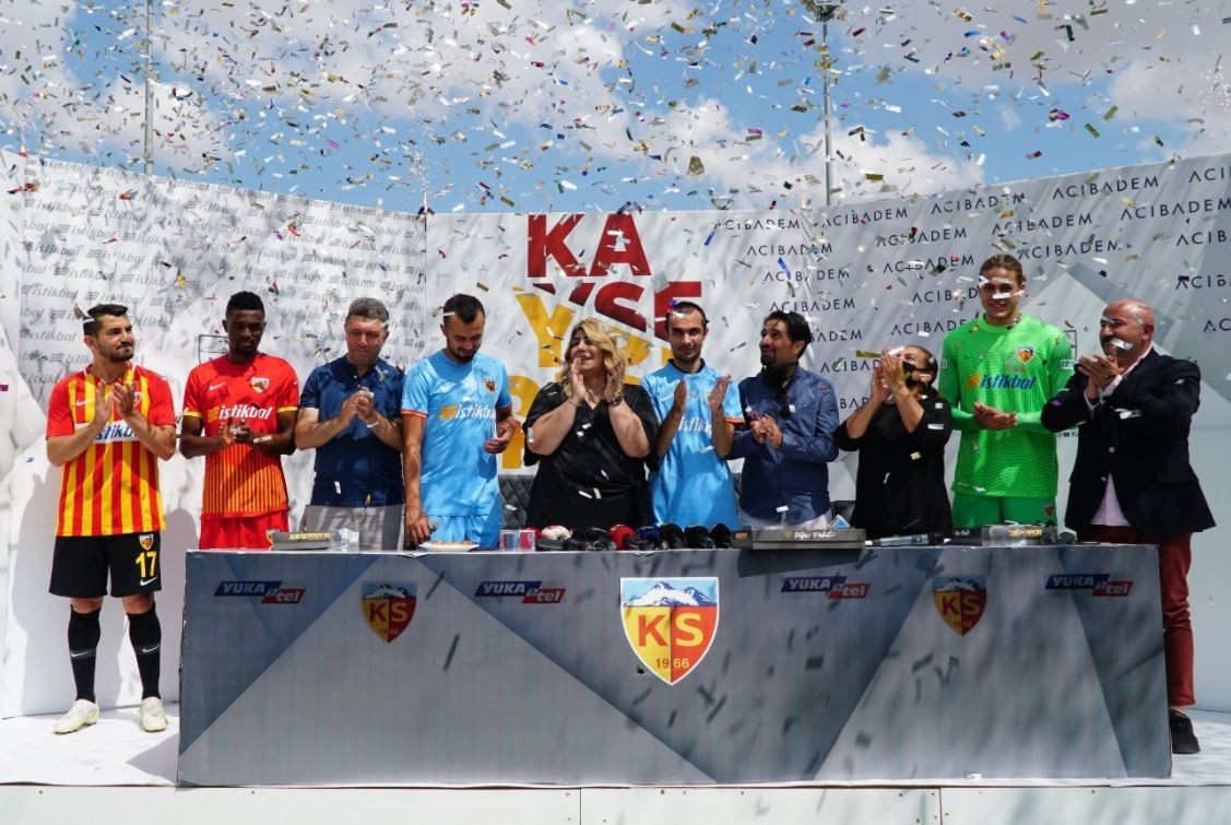 Kayserispor'un Yeni Sezon 2021-2022 Formaları