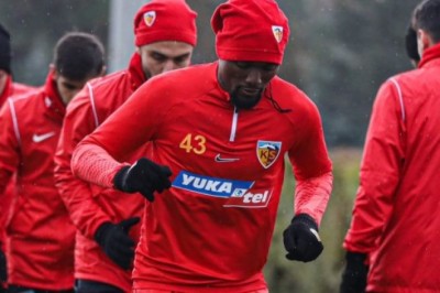 Kayserispor Günü Tek Antrenman İle Tamamladı