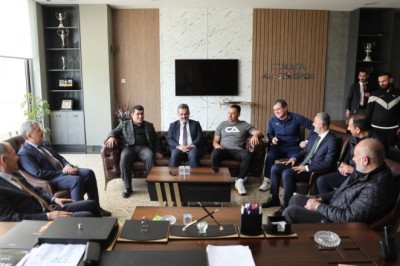 Kayserispor, Onursal Başkanından Tesislere Ziyaret