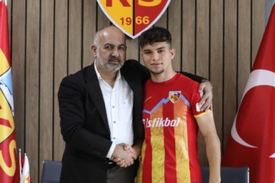 Kayserispor, Muhammed Eren Arıkan ile Sözleşmesini Uzattı.