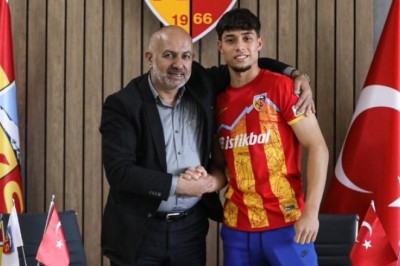 Kayserispor Talha Sarıarslan ile +2 yıllık imza