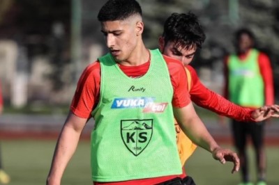 Kayserispor'da Mirkan Cevdet Bugurcu (Sandens ULF) Lisansı Çıktı.