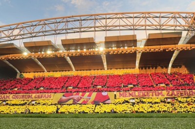 Kayserispor Taraftarlarından Muhteşem Gösteri