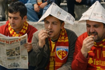 Bir Zamanlar Taraftar Olmak – Ayhan Baynal