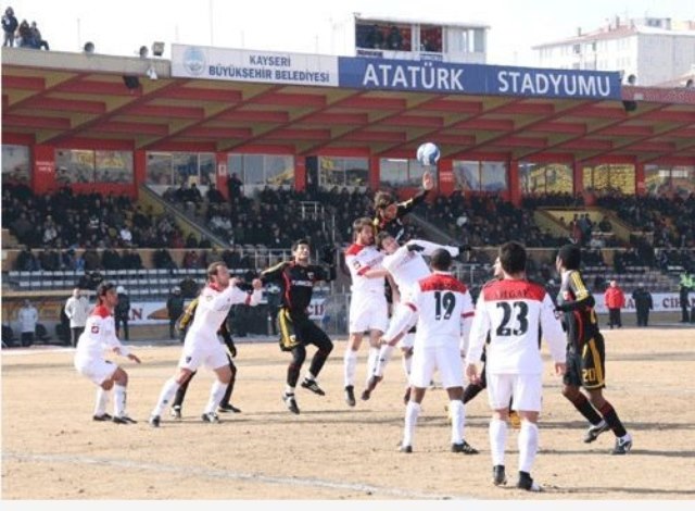 Kayserispor Kupada Yarı Finale Yükseldi