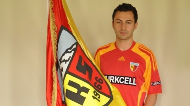 Abdulkadir Özgen İle 3 Yıllık Sözleşme İmzalandı.