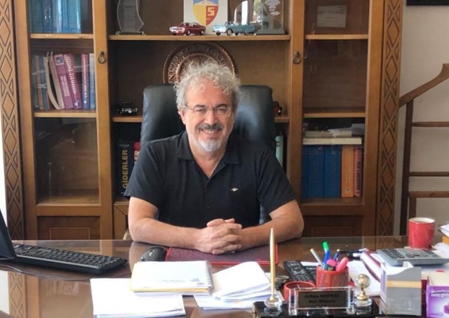 Nelerden Ders Almalıyız? – Ayhan Baynal