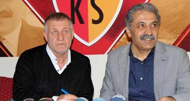 Mesut Bakkal Resmen İmzayı Attı