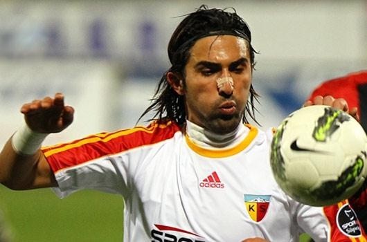 Kayserispor Hasan Ali Kaldırım'ı Gündemine Aldı.