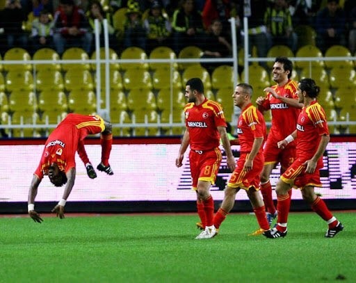 Julius Aghahowa Kayserispor’dan Ayrıldı