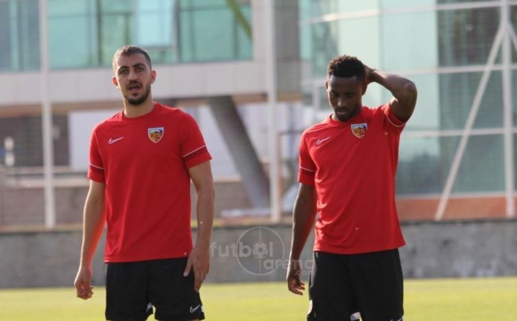 Kayserispor'da Majid Hosseini ve Lionel Carole İlk Antrenmana Çıktılar