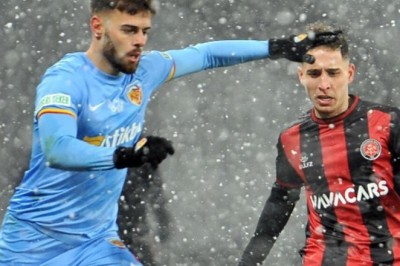 2021-2022 Süper Lig: Fatih Karagümrük-Kayserispor Maçının Foto Galerisi