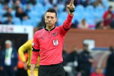 Kayserispor-Samsunspor Maçını Zorbay Küçük Yönetecek.